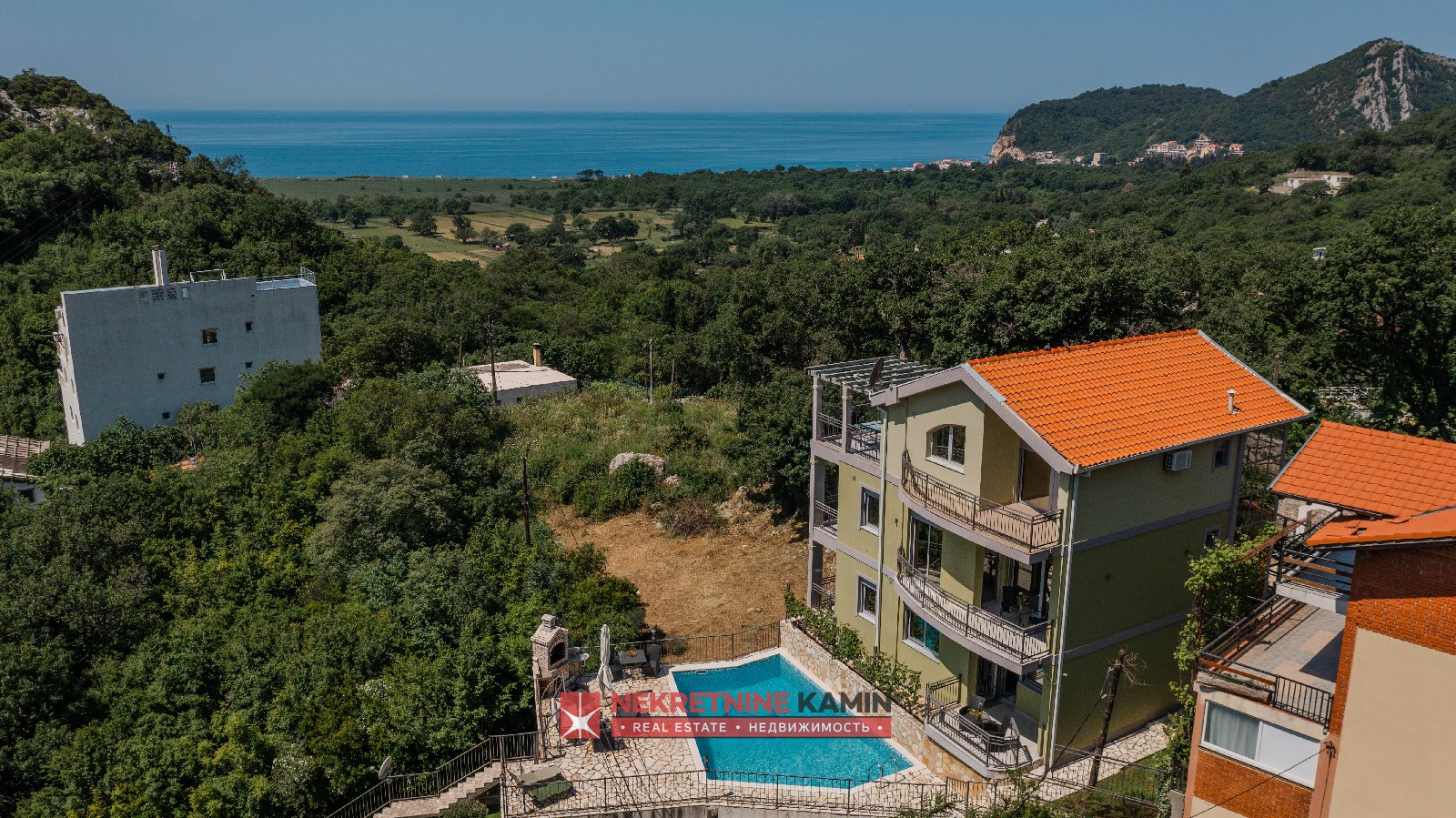  Kuća sa bazenom i pogledom na more