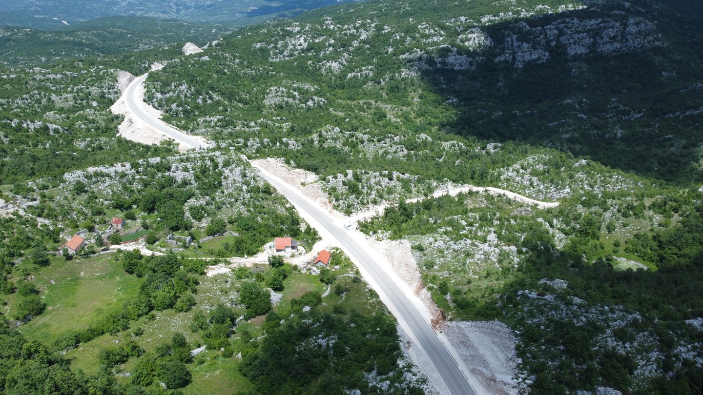 Veliki plac sa ruševinama, Čevo-Cetinje