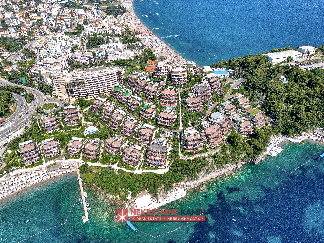 Budva da prestijli Dukley Garden kompleksinde satılık lüks daire